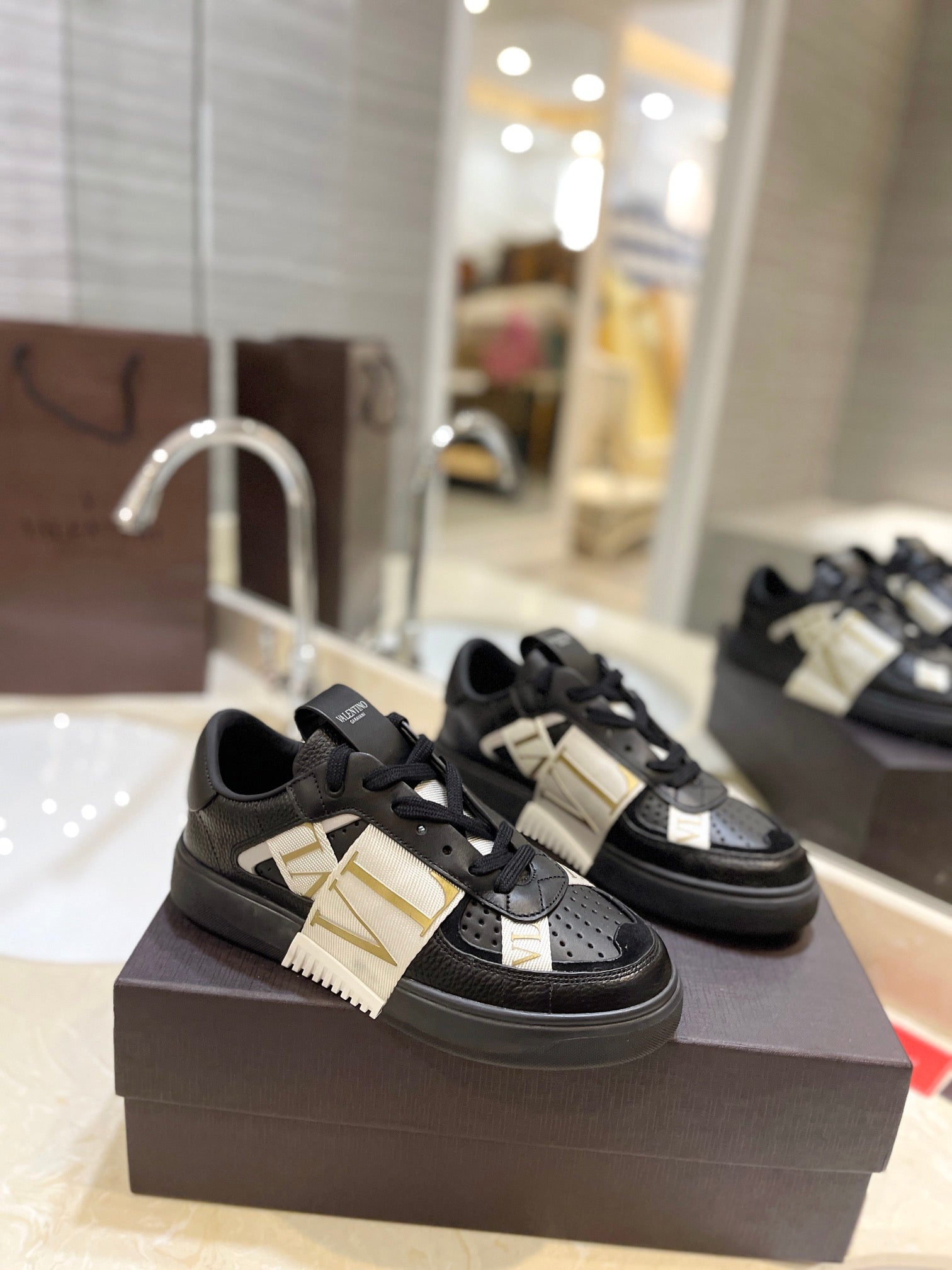 LuxluxHouse Best Quality Valentino Women Shoes