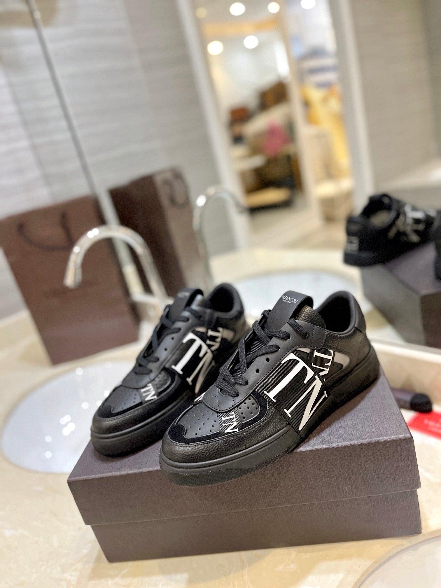 LuxluxHouse Best Quality Valentino Women Shoes