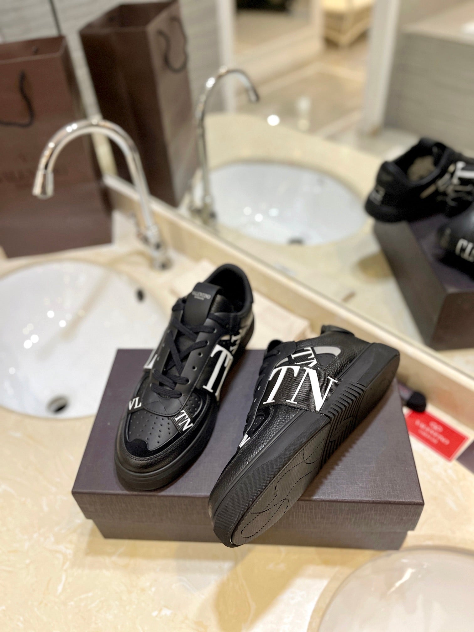 LuxluxHouse Best Quality Valentino Women Shoes
