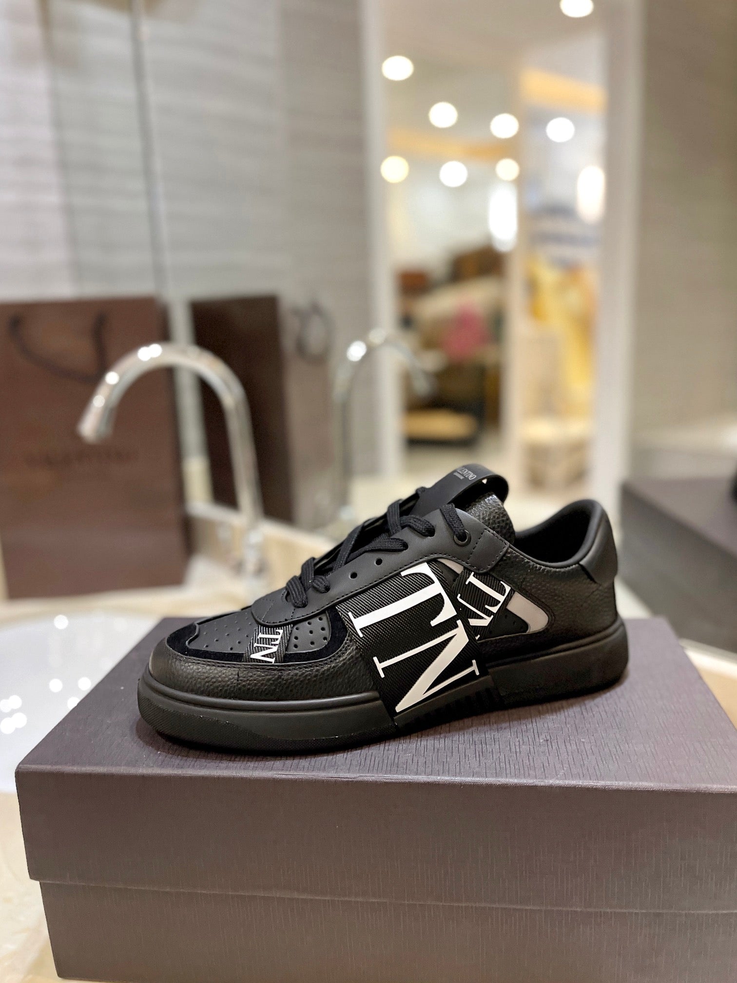 LuxluxHouse Best Quality Valentino Women Shoes