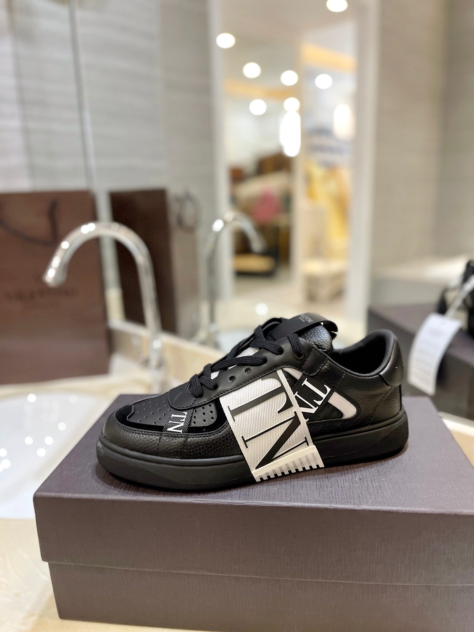LuxluxHouse Best Quality Valentino Women Shoes