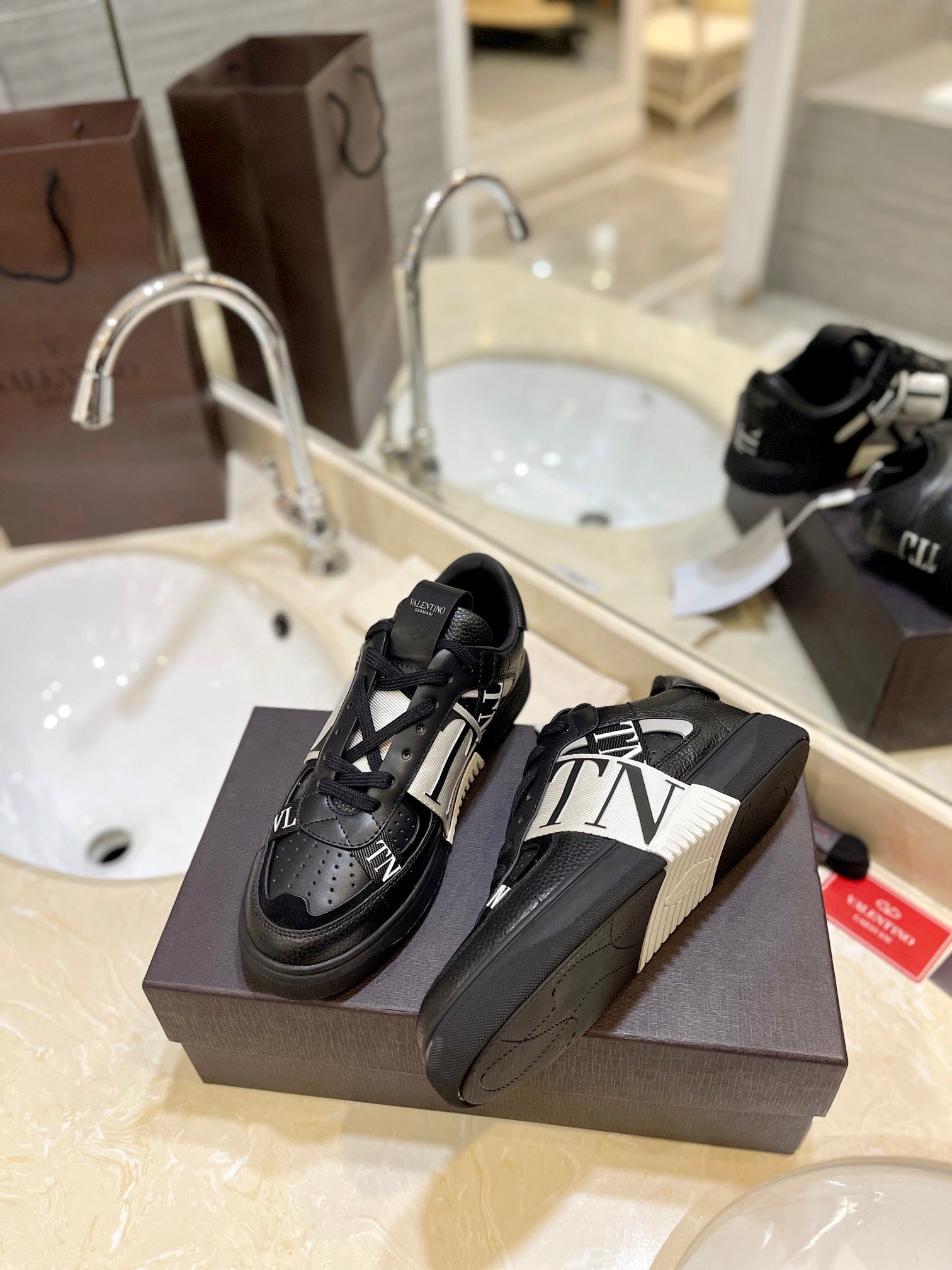 LuxluxHouse Best Quality Valentino Women Shoes