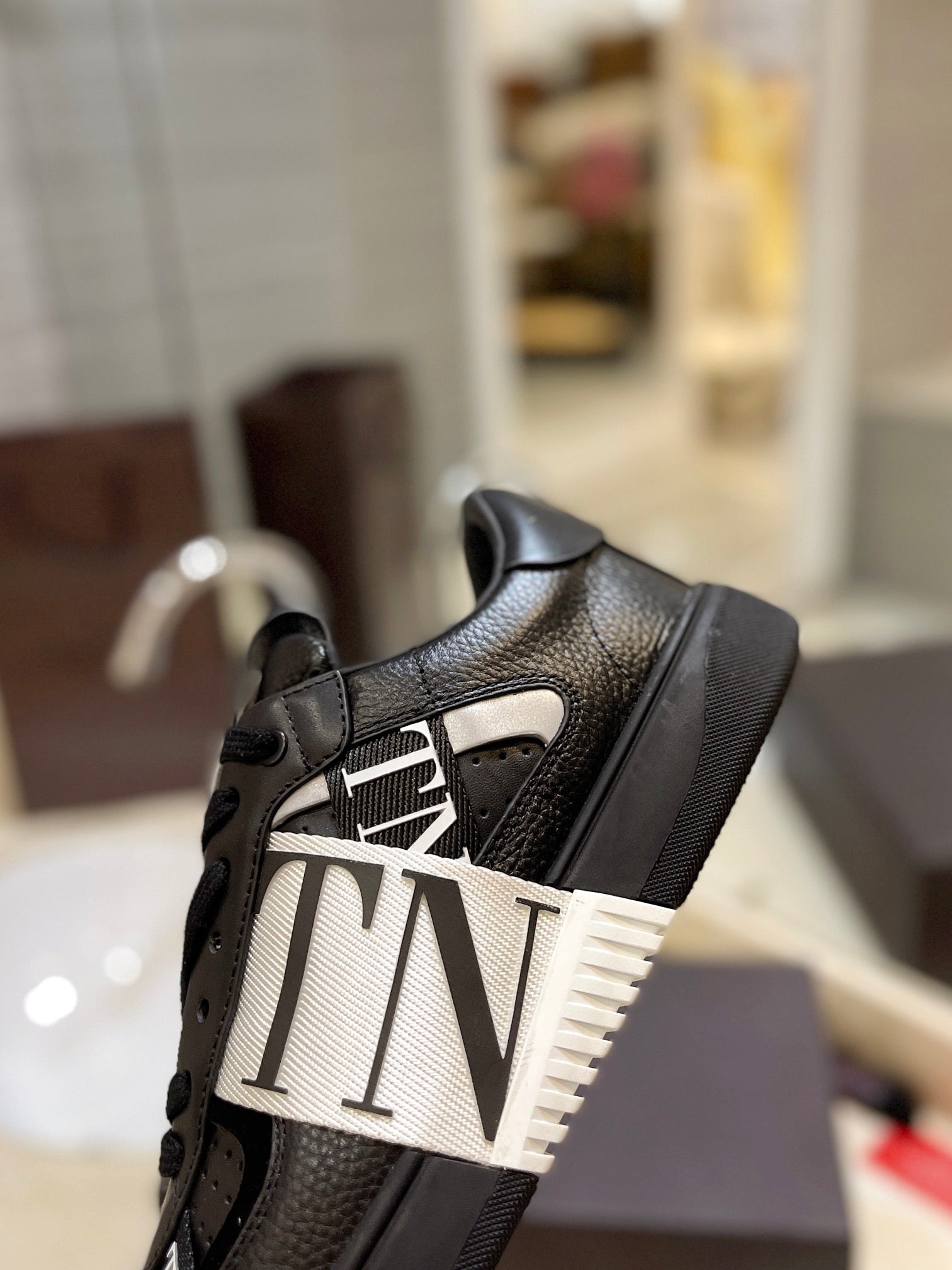 LuxluxHouse Best Quality Valentino Women Shoes