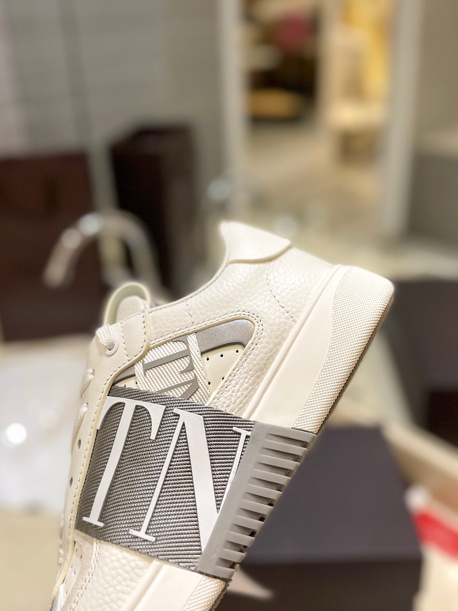 LuxluxHouse Best Quality Valentino Women Shoes