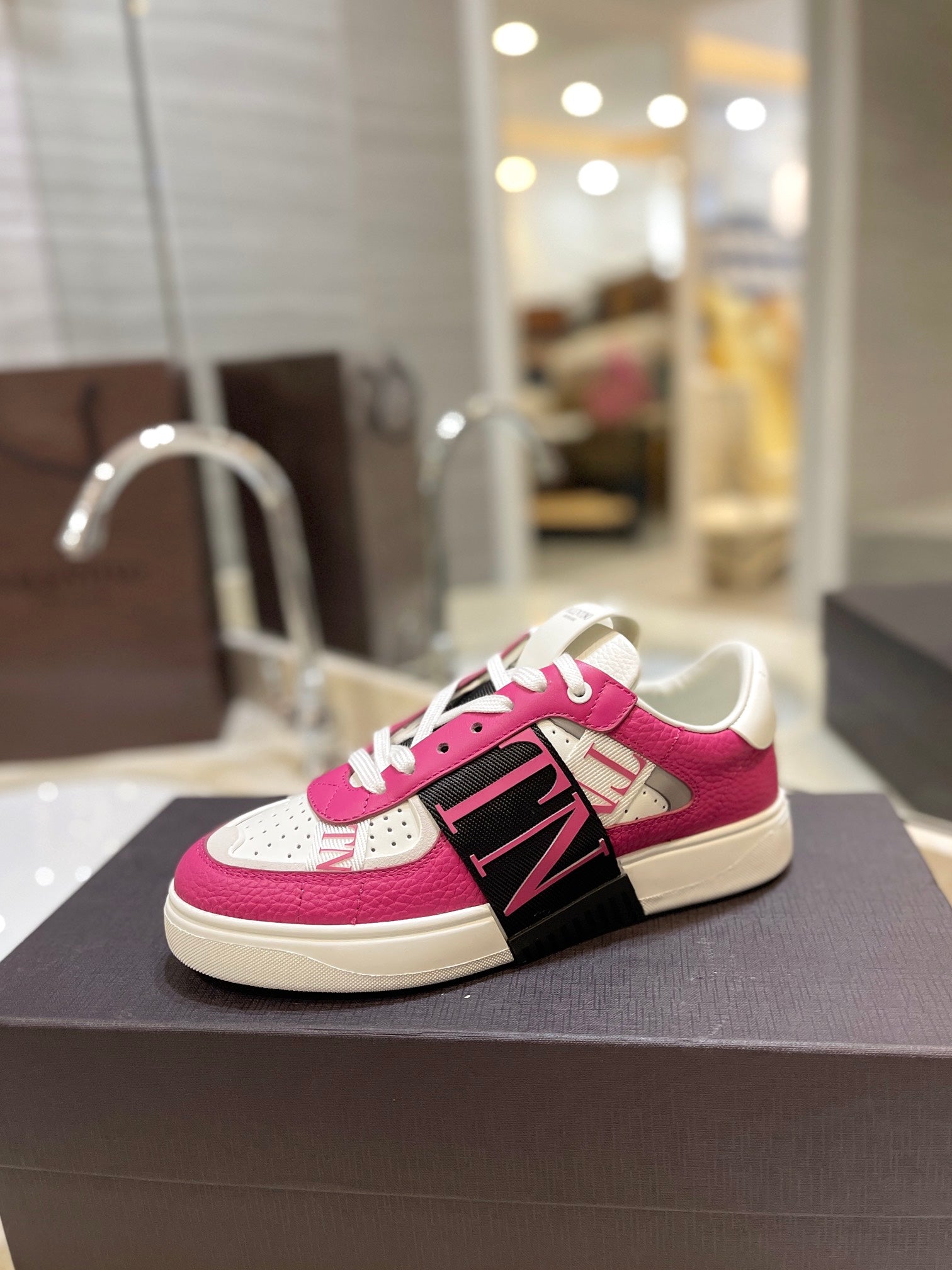 LuxluxHouse Best Quality Valentino Women Shoes