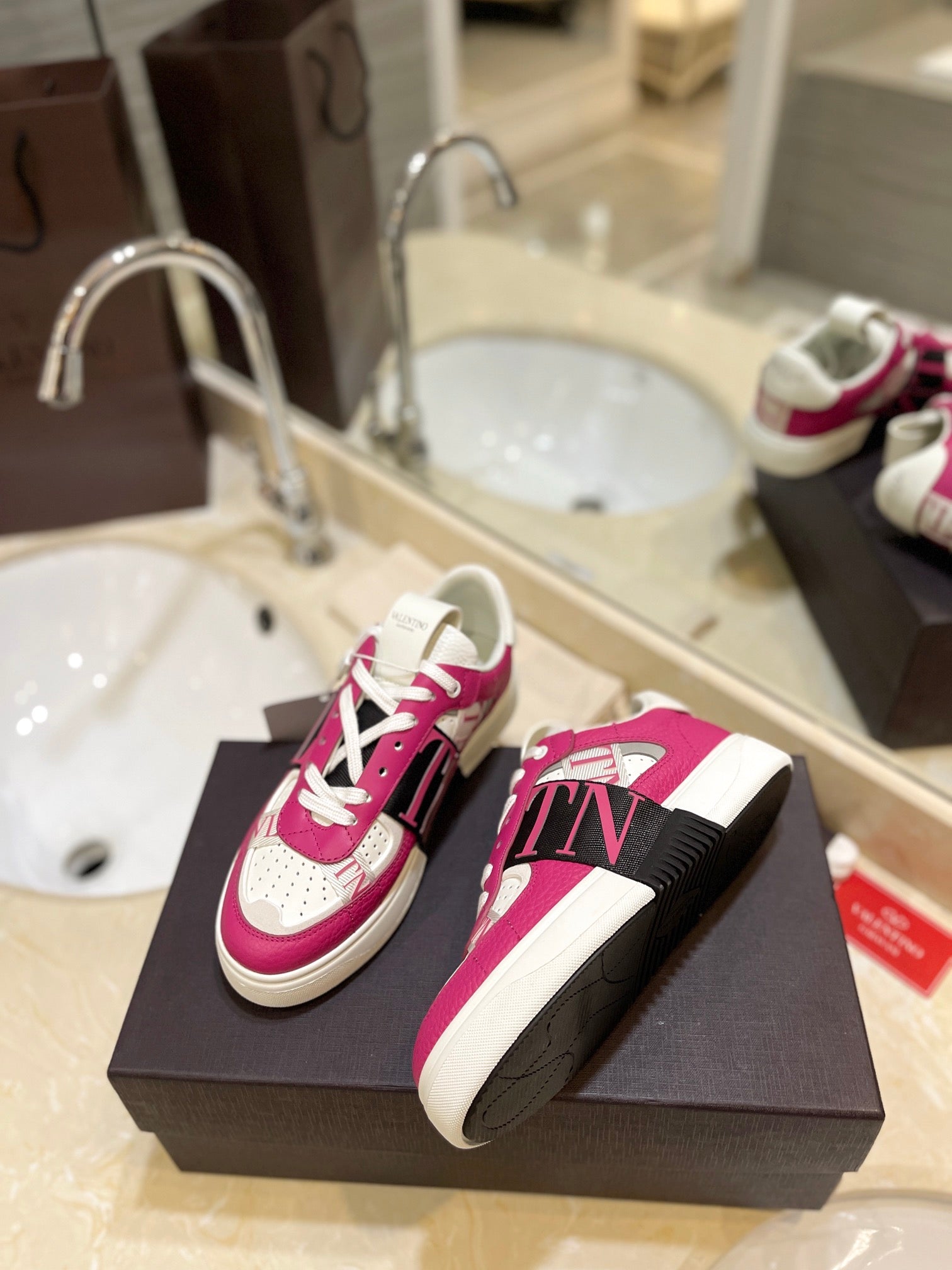 LuxluxHouse Best Quality Valentino Women Shoes