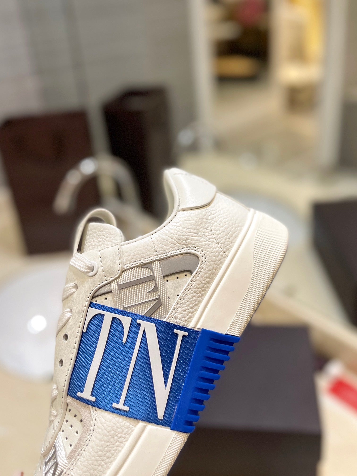 LuxluxHouse Best Quality Valentino Women Shoes