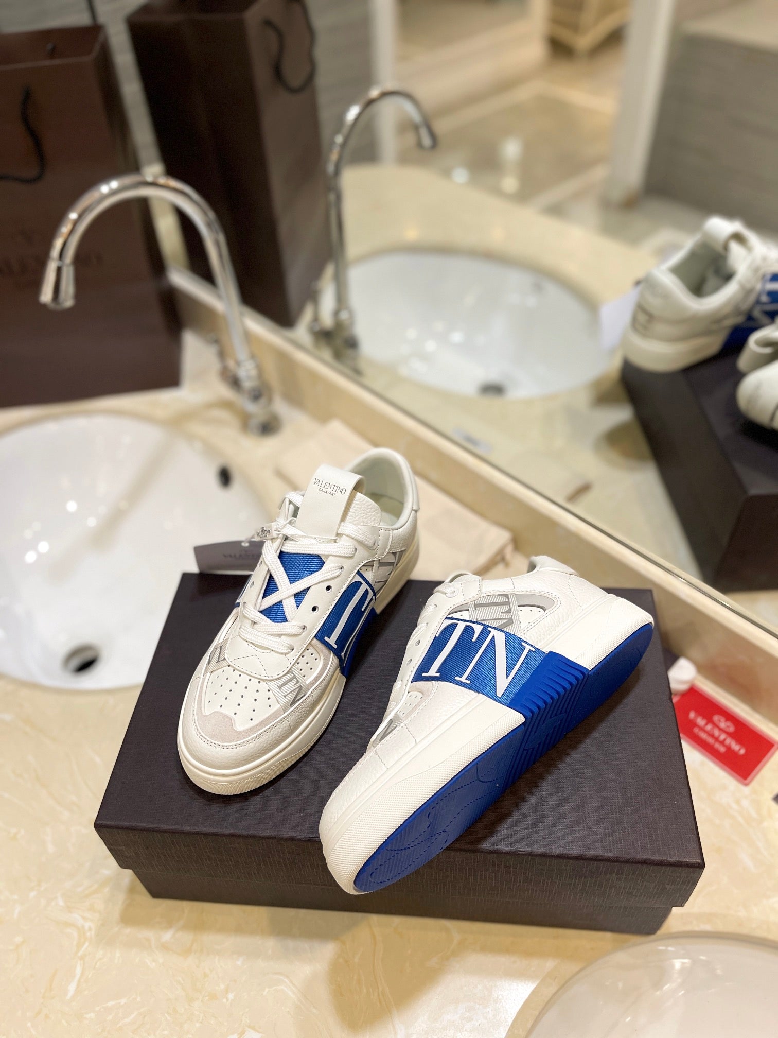 LuxluxHouse Best Quality Valentino Women Shoes