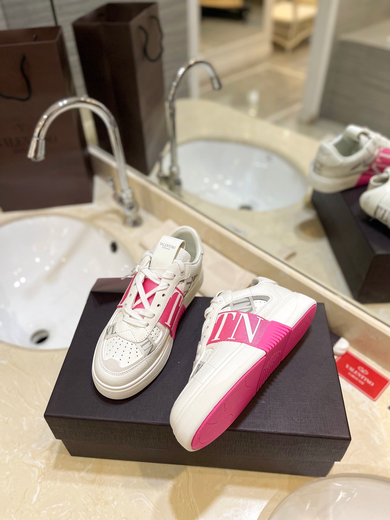 LuxluxHouse Best Quality Valentino Women Shoes