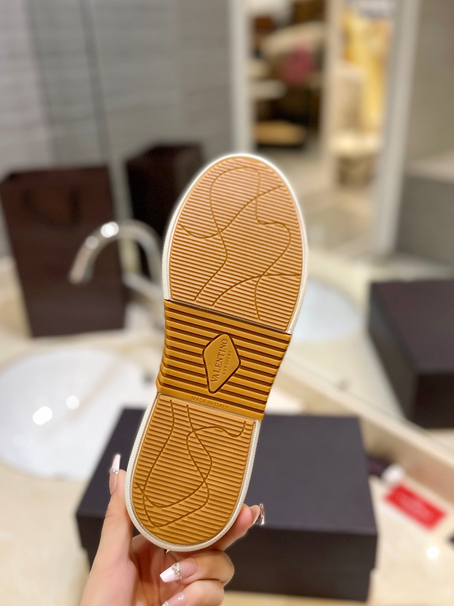 LuxluxHouse Best Quality Valentino Women Shoes