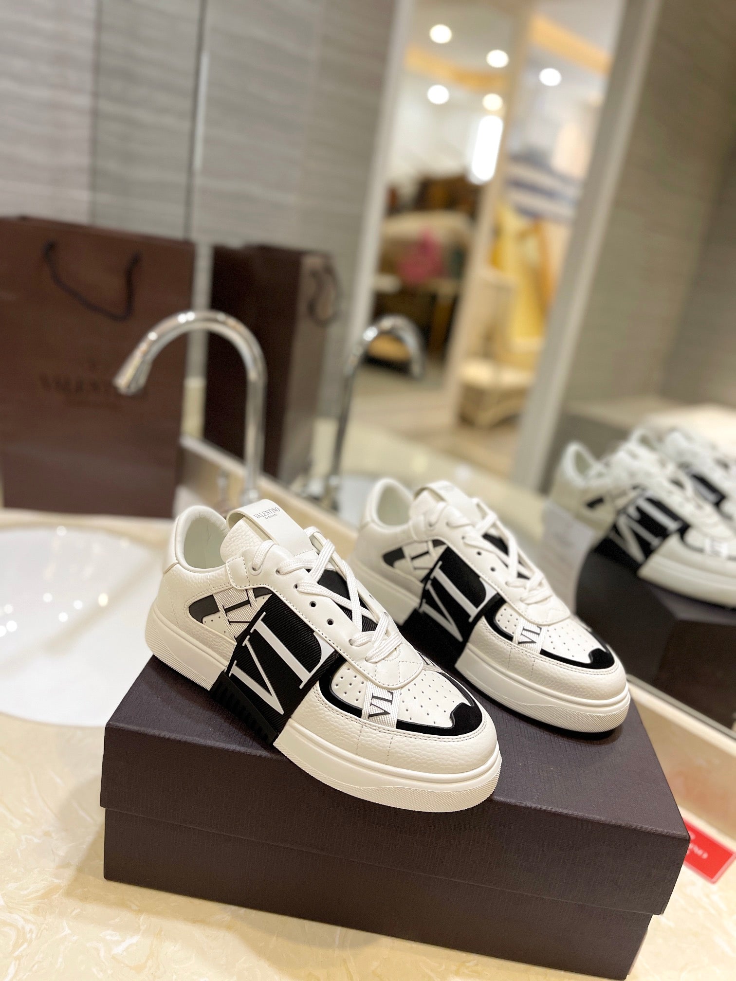 LuxluxHouse Best Quality Valentino Women Shoes
