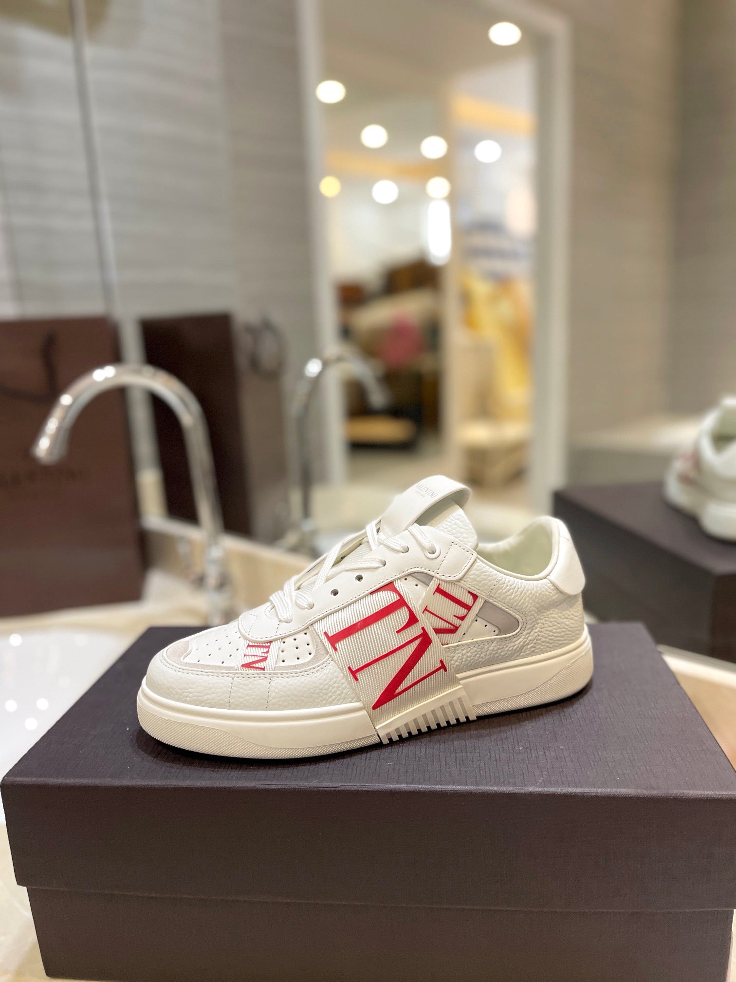 LuxluxHouse Best Quality Valentino Women Shoes