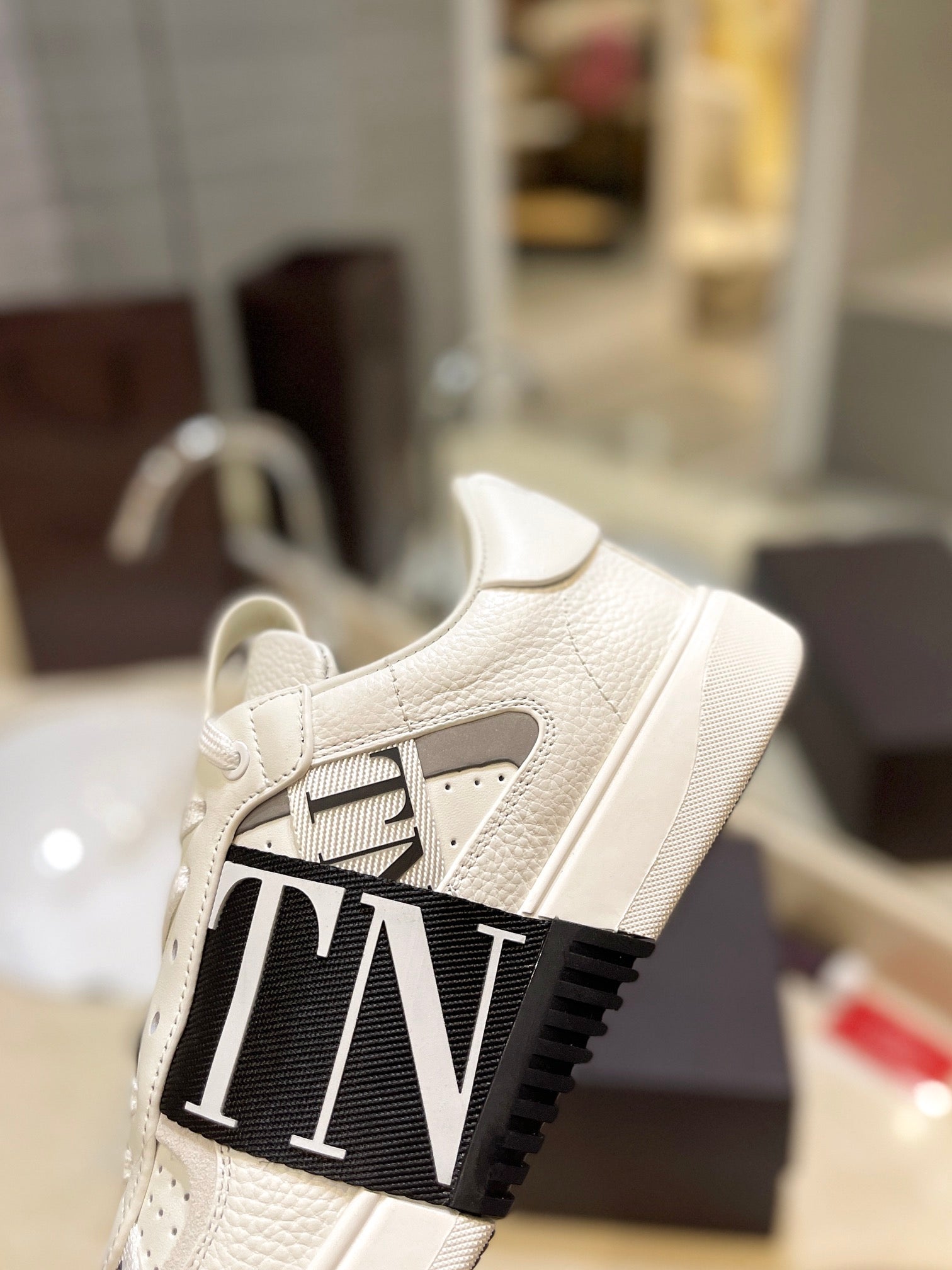 LuxluxHouse Best Quality Valentino Women Shoes