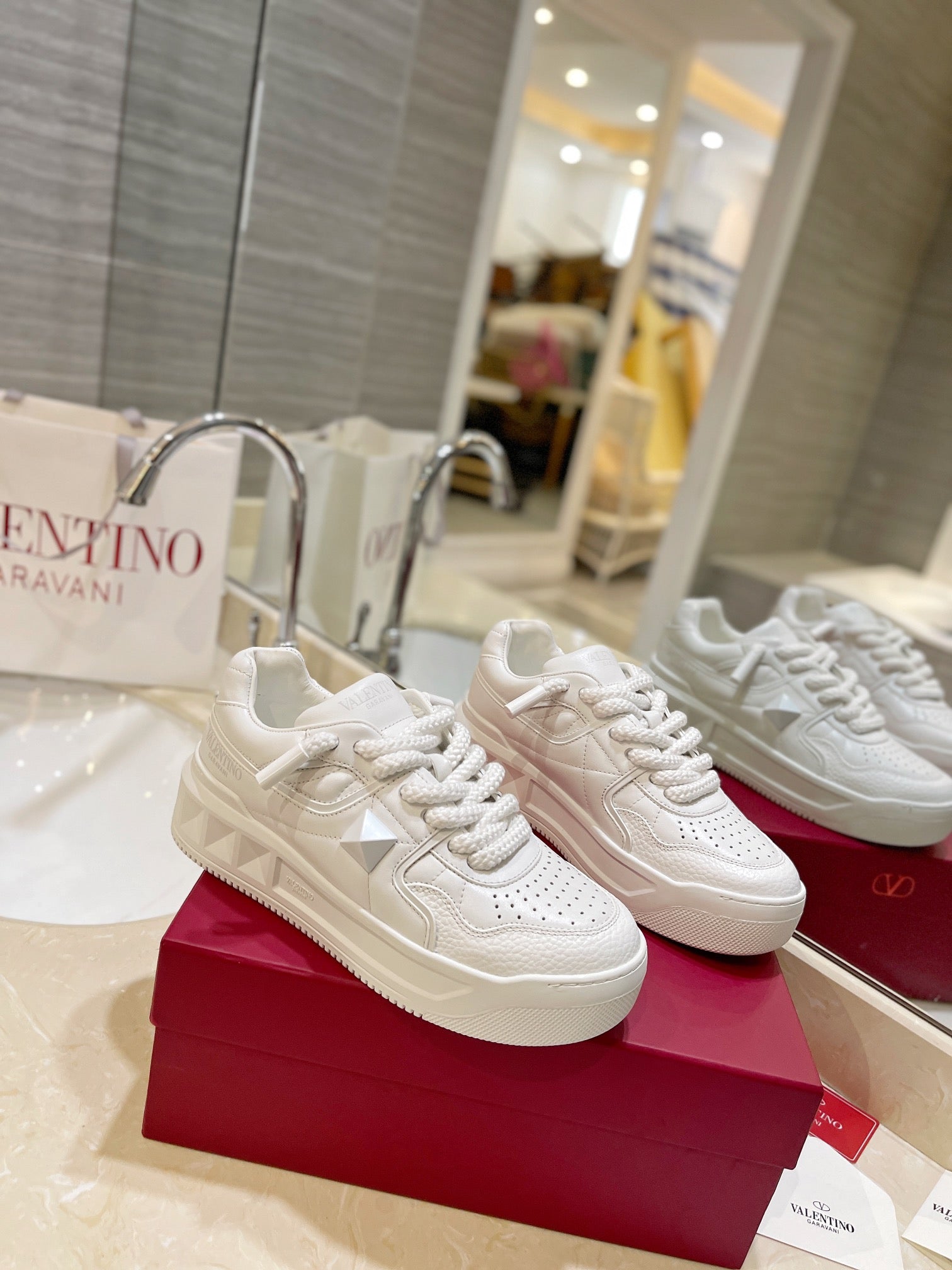 LuxluxHouse Best Quality Valentino Women Shoes