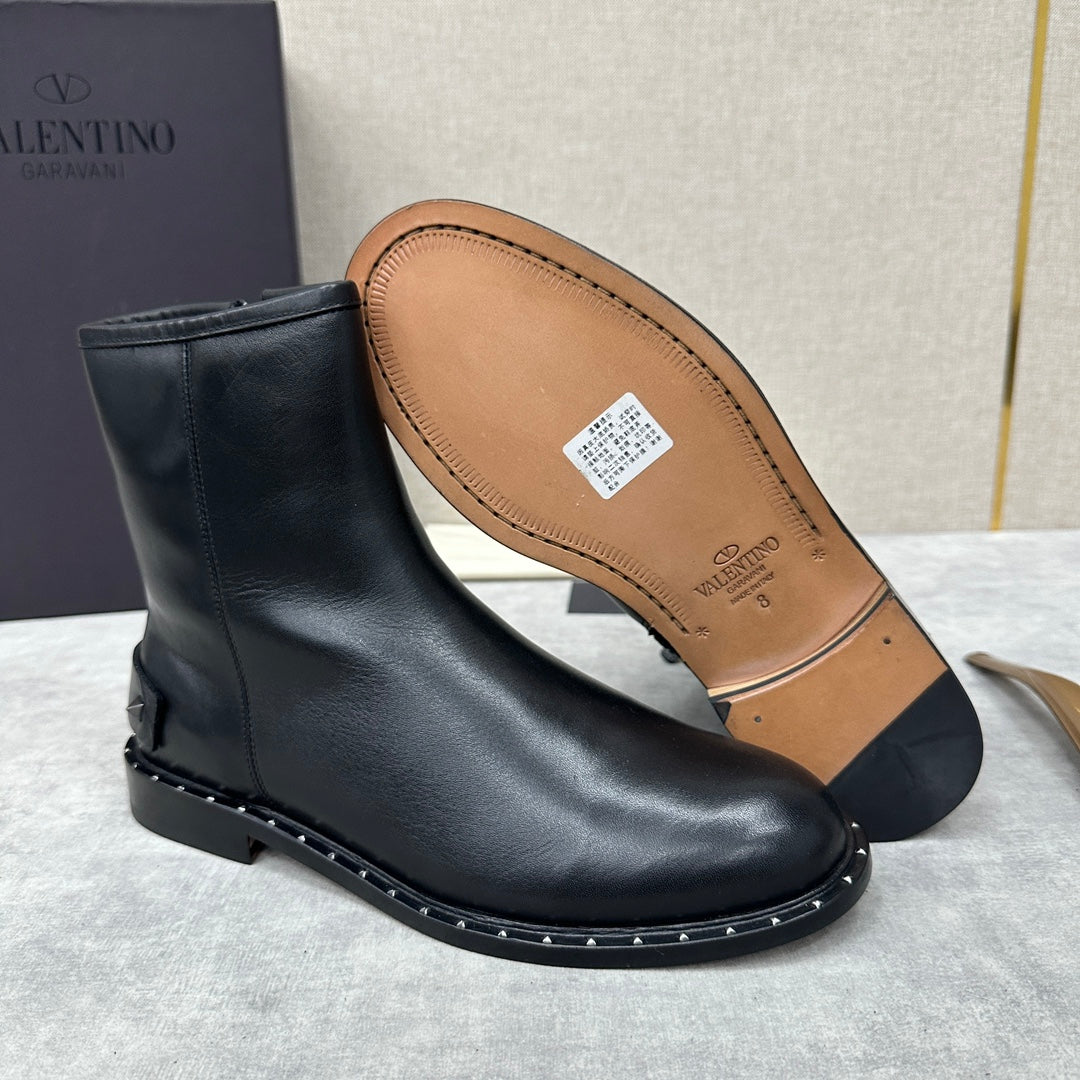 LuxluxHouse Best Quality Shoes Valentino