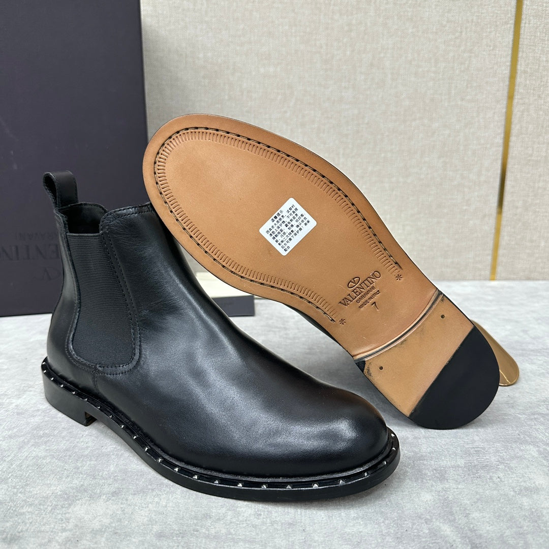 LuxluxHouse Best Quality Shoes Valentino