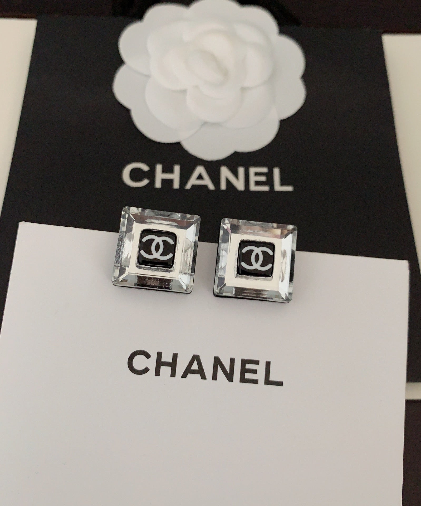 LuxluxHouse Low Price And High Quality Accessories Chanel