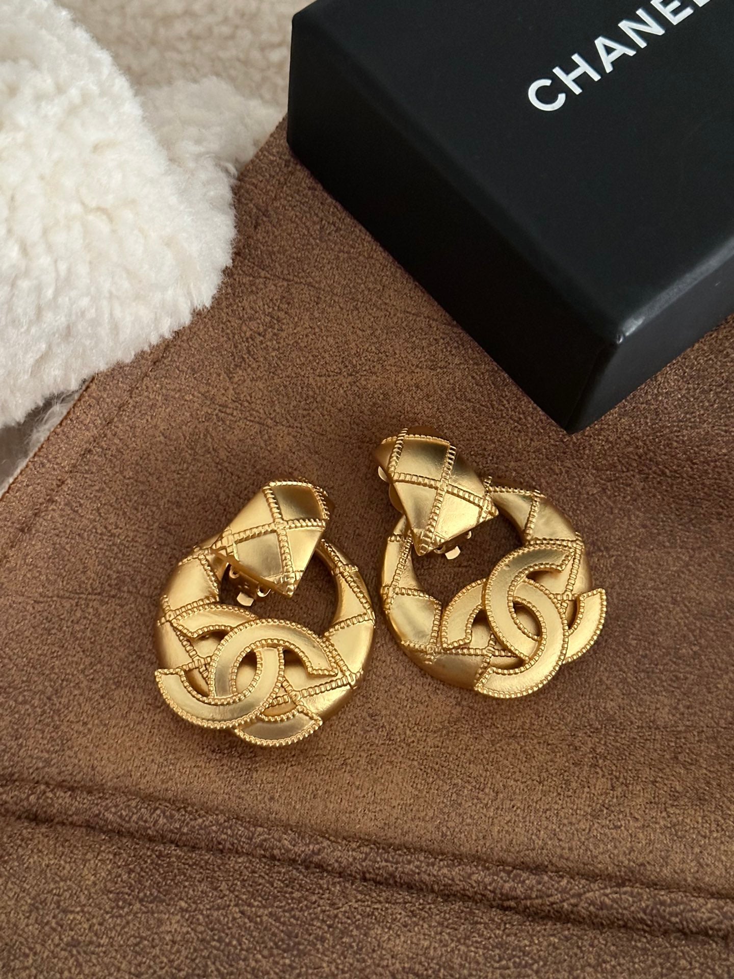 LuxluxHouse Low Price And High Quality Accessories Chanel