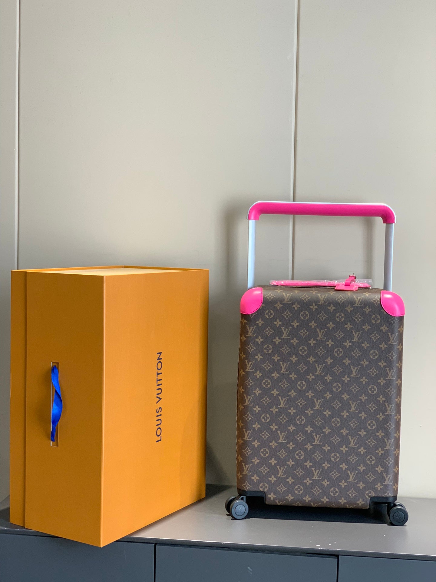LuxluxHouse Best Quality Bags Luggage