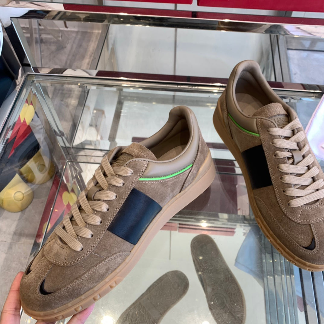 LuxluxHouse Best Quality Shoes Valentino