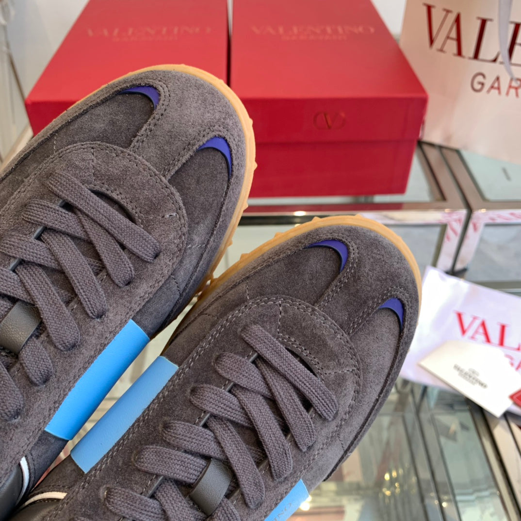 LuxluxHouse Best Quality Shoes Valentino