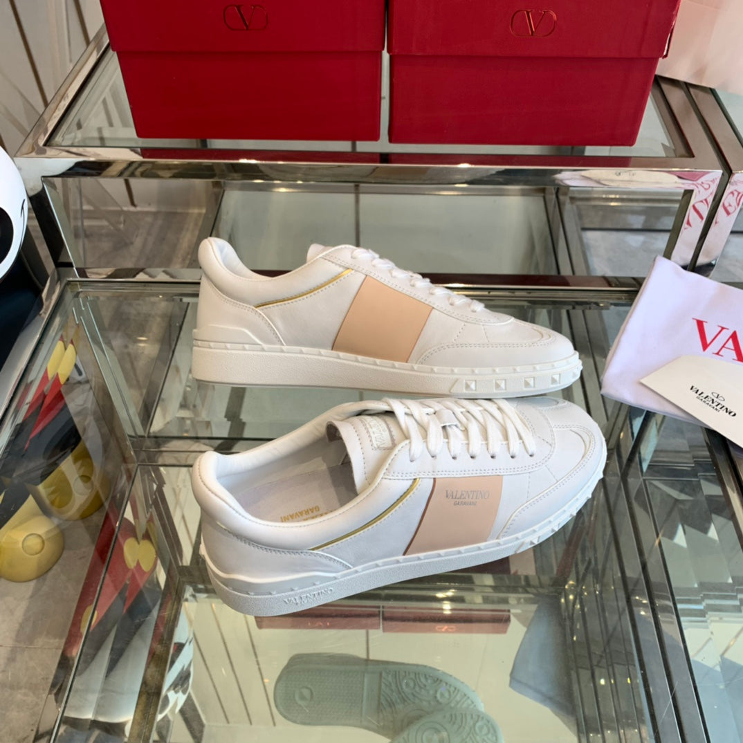 LuxluxHouse Best Quality Shoes Valentino