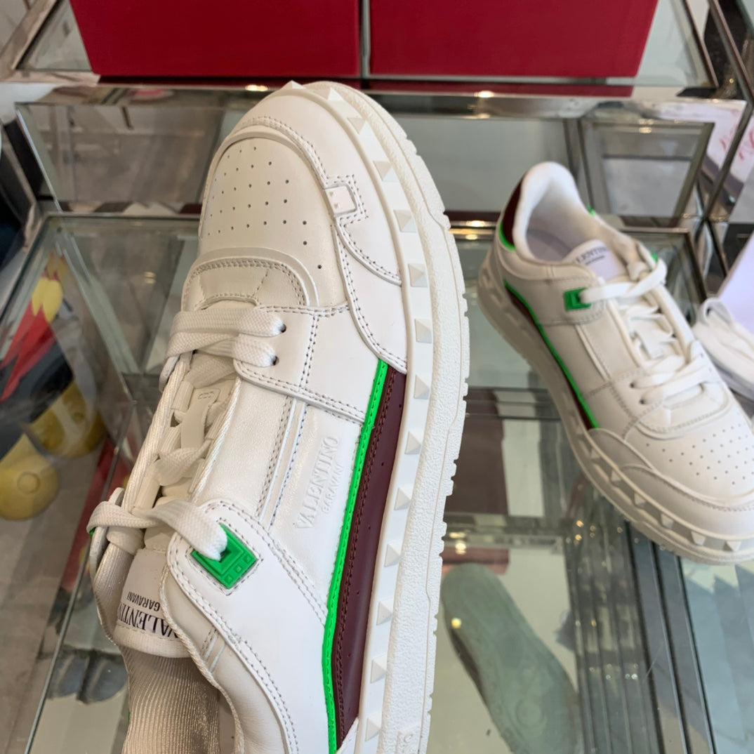 LuxluxHouse Best Quality Shoes Valentino