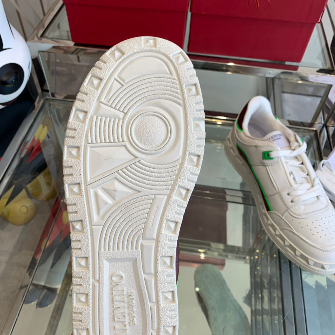 LuxluxHouse Best Quality Shoes Valentino