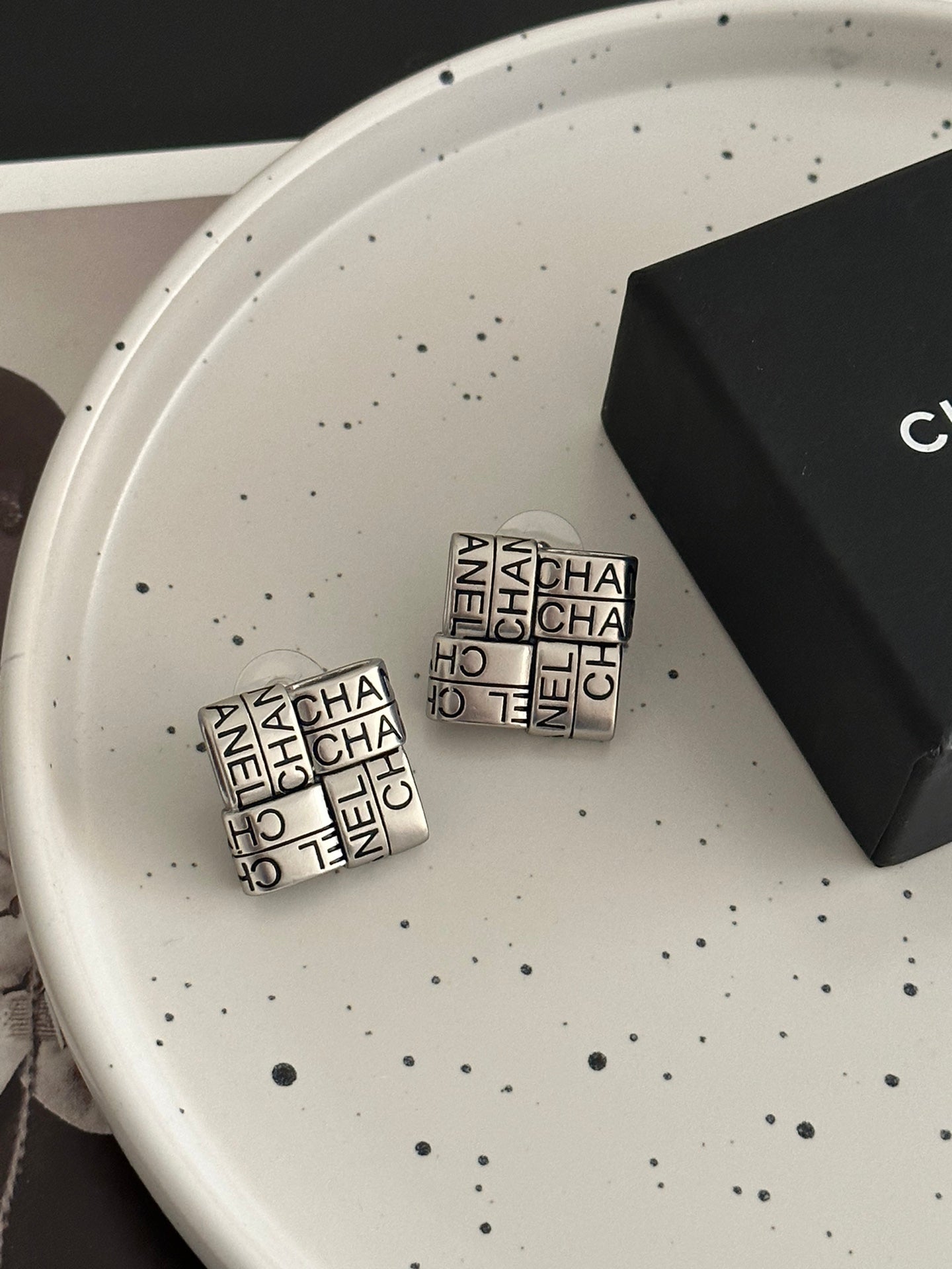 LuxluxHouse Low Price And High Quality Accessories Chanel