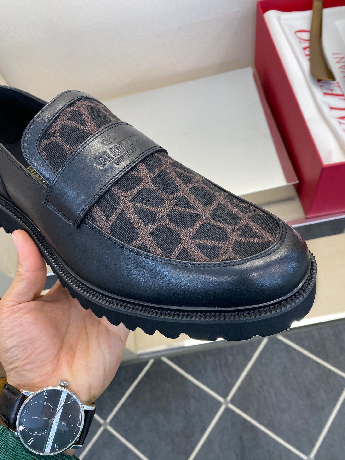 LuxluxHouse Best Quality Shoes Valentino