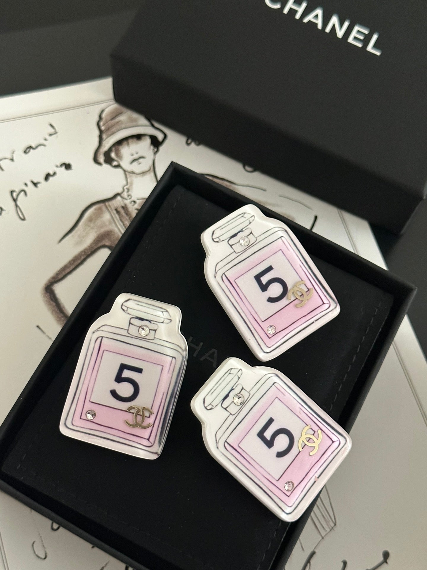 LuxluxHouse Low Price And High Quality Accessories Chanel