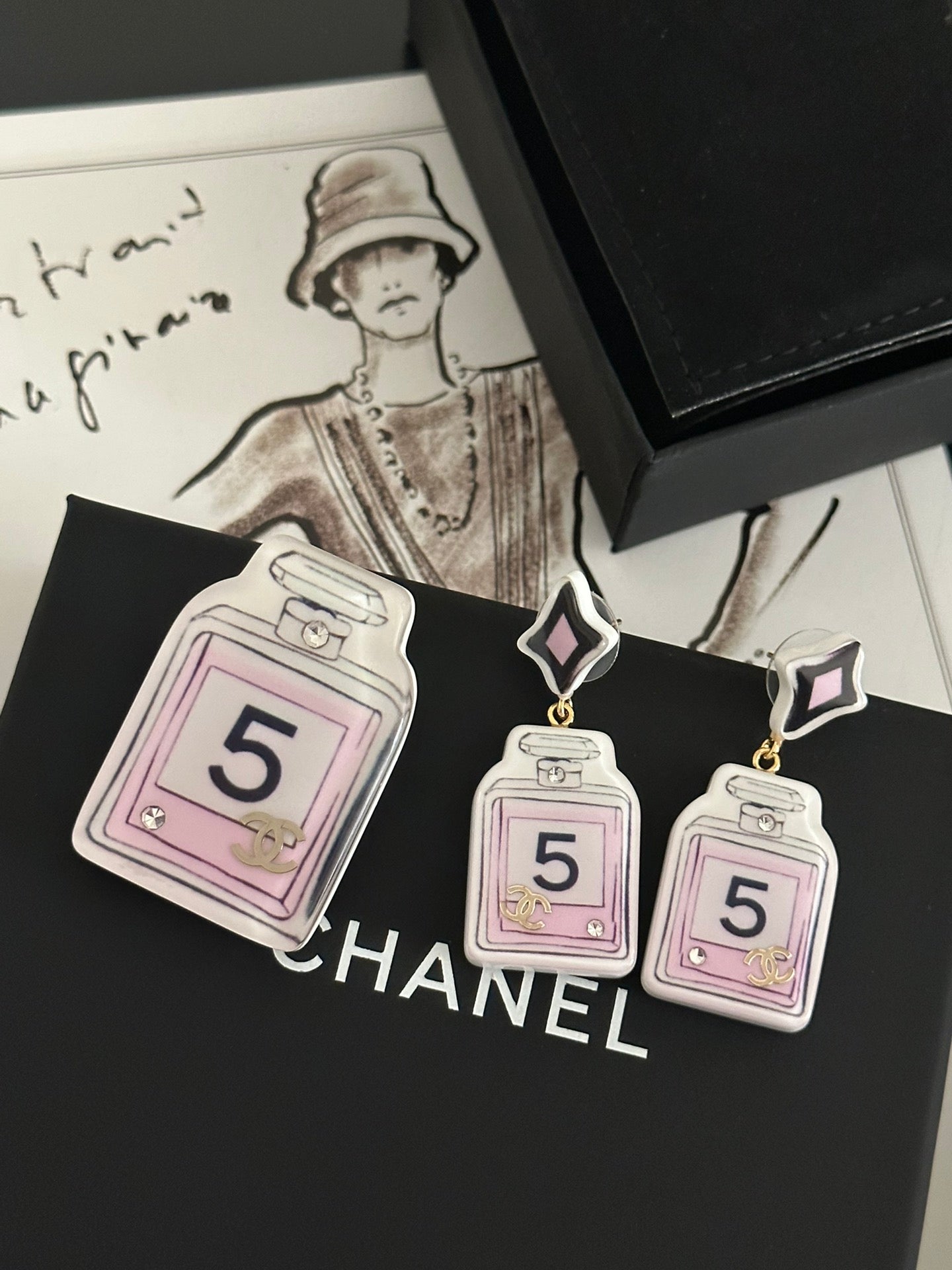 LuxluxHouse Low Price And High Quality Accessories Chanel