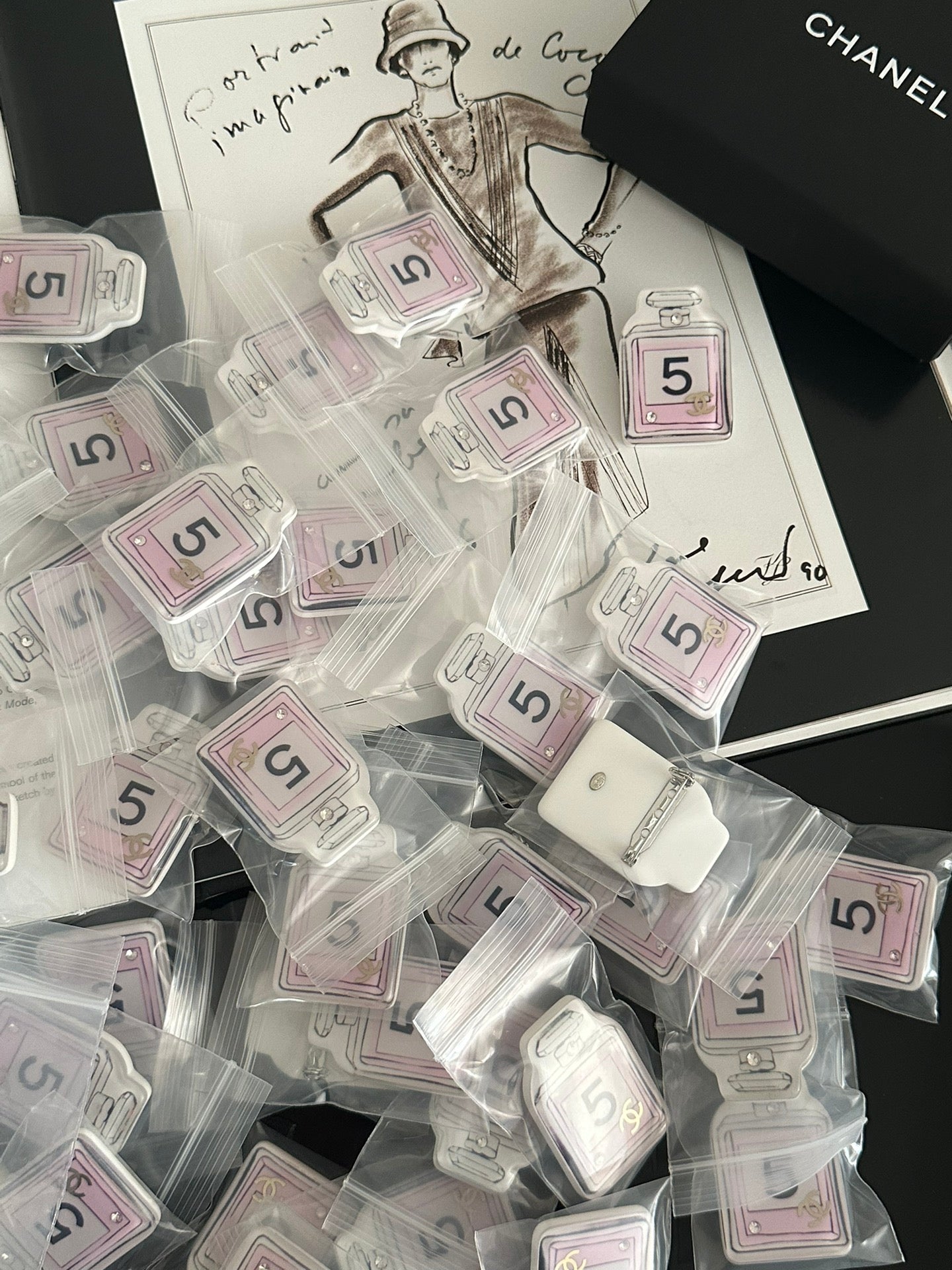 LuxluxHouse Low Price And High Quality Accessories Chanel