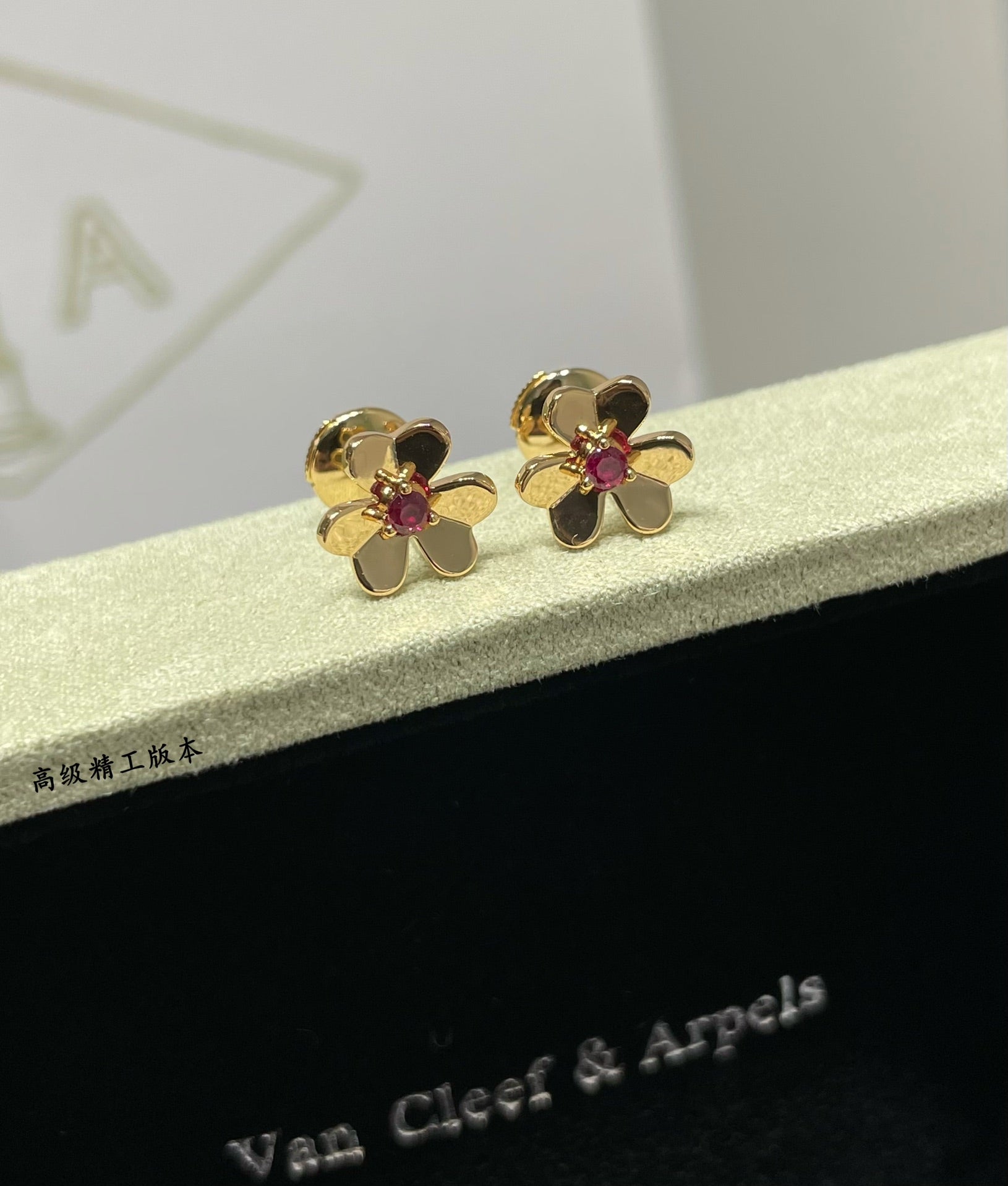 LuxluxHouse Best Quality Accessories Van Cleef & Arpels