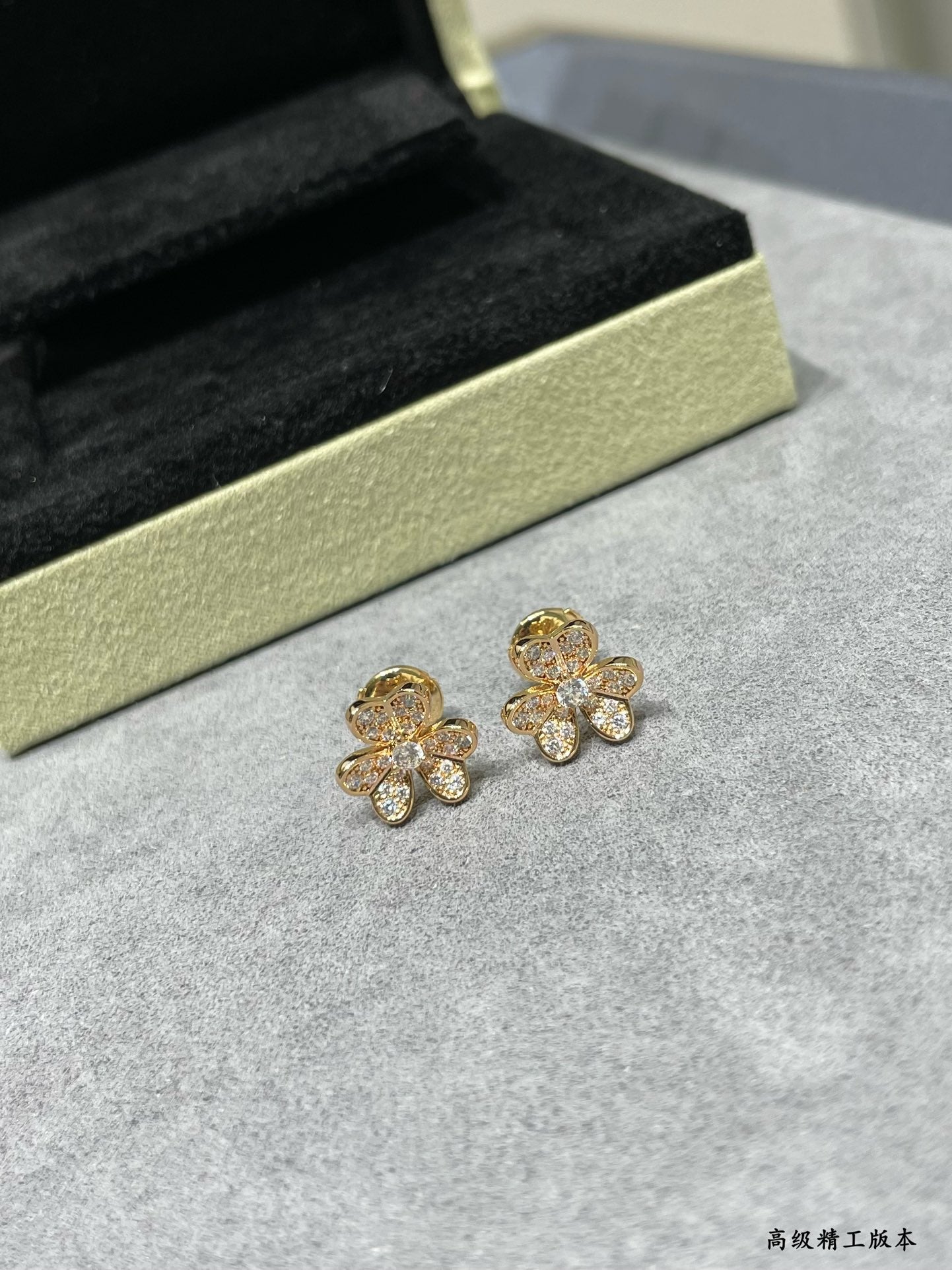 LuxluxHouse Best Quality Accessories Van Cleef & Arpels