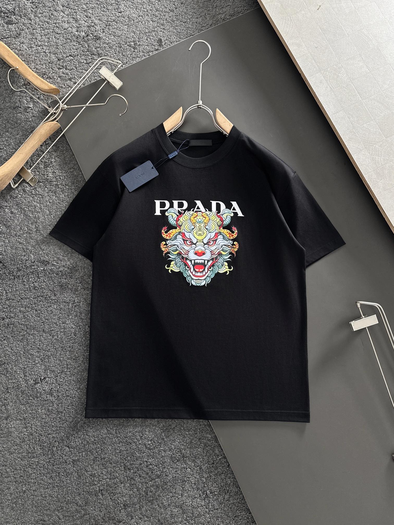 LuxluxHouse Best Quality Clothes T-shirt Prada