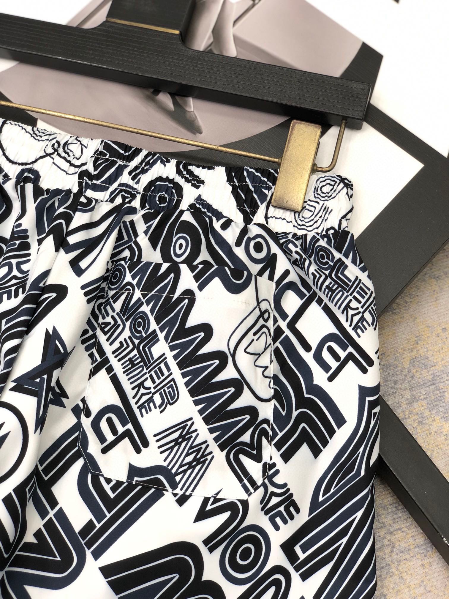 LuxluxHouse Best Quality Clothes Pants Moncler