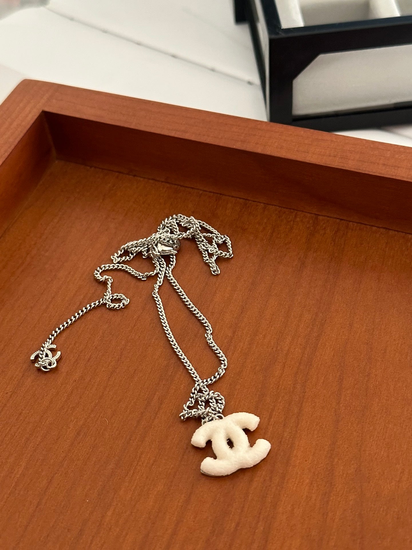 LuxluxHouse Low Price And High Quality Accessories Chanel