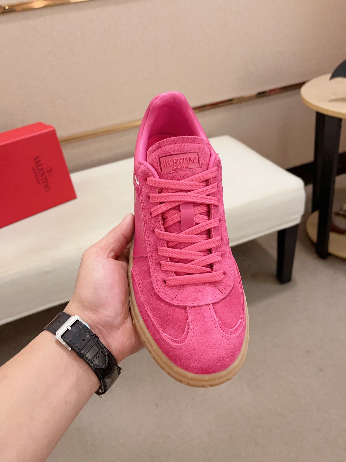 LuxluxHouse Best Quality Shoes Valentino