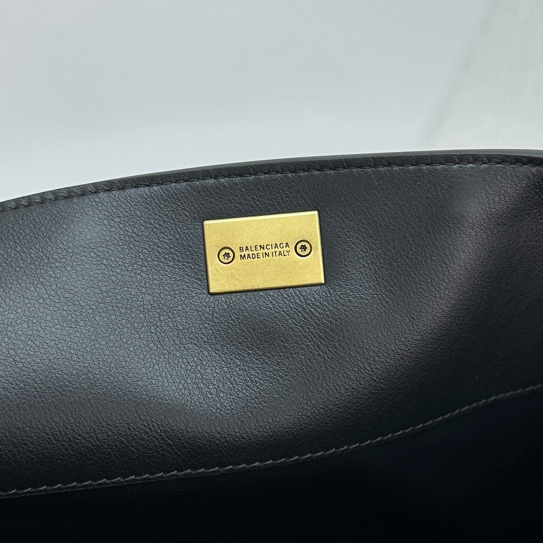 LuxluxHouse Best Quality Bags Balenciaga Women Men