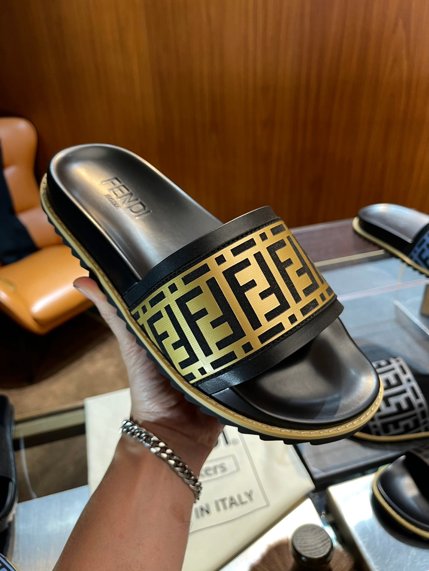 LuxluxHouse Best Quality Sandals Fendi