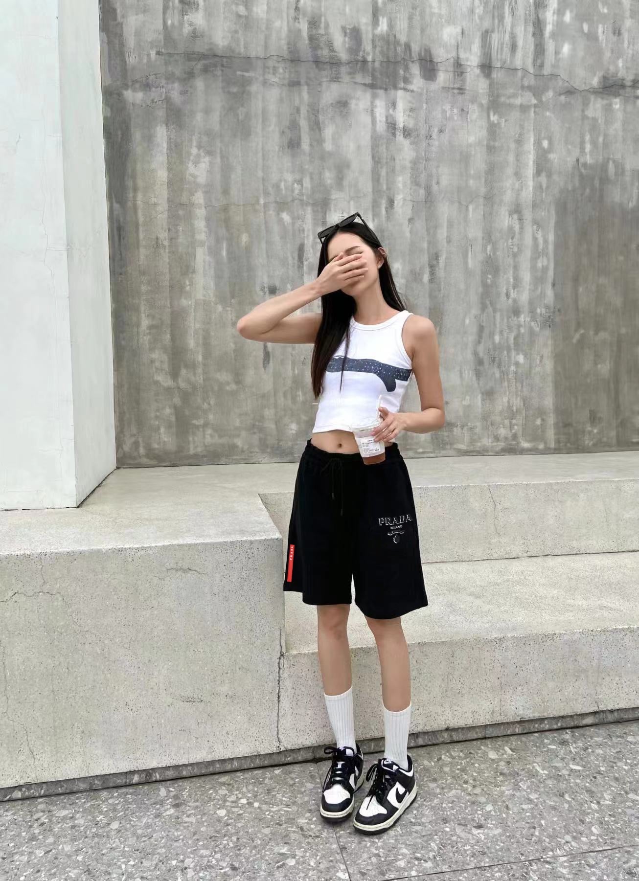 LuxluxHouse Best Quality Clothes Pants Prada