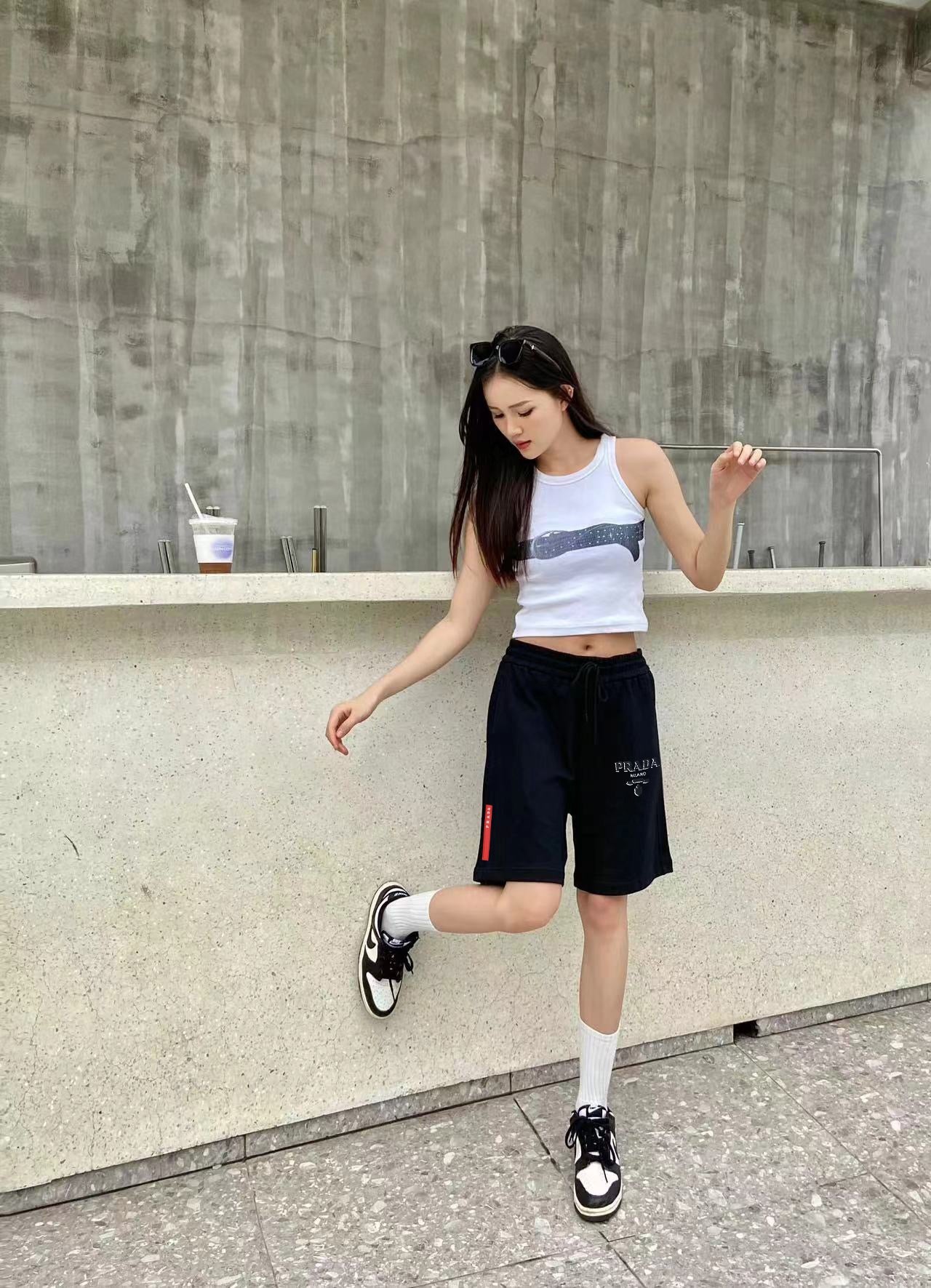 LuxluxHouse Best Quality Clothes Pants Prada