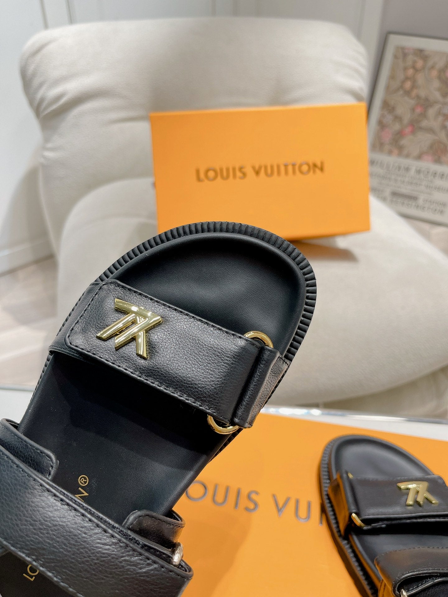 LuxluxHouse Best Quality Women Shoes Louis Vuitton