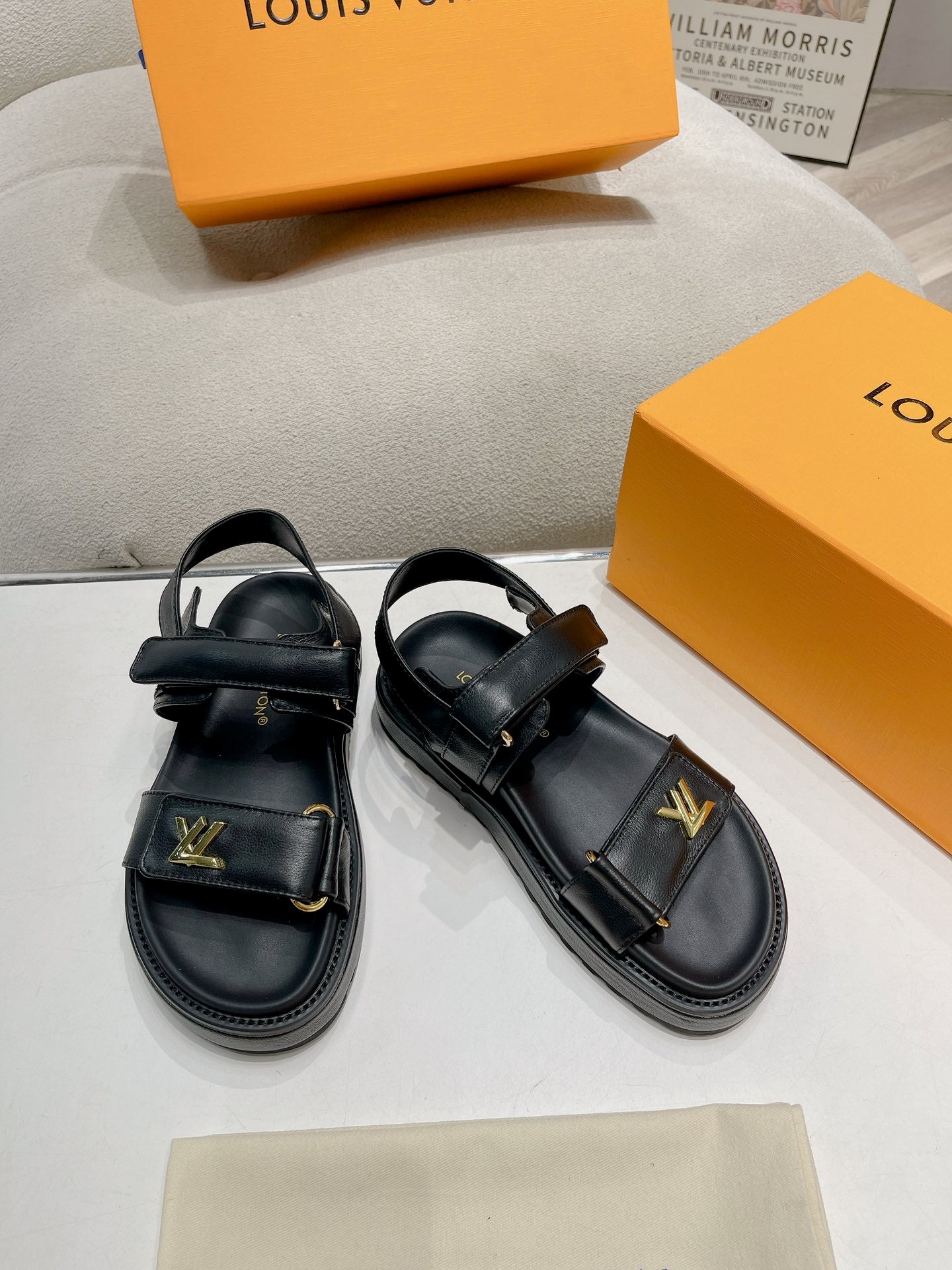 LuxluxHouse Best Quality Women Shoes Louis Vuitton