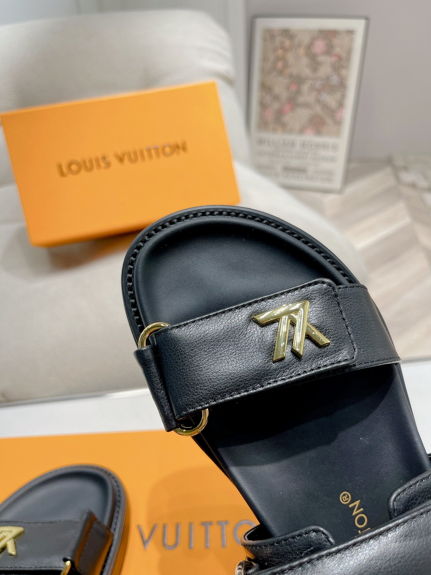 LuxluxHouse Best Quality Women Shoes Louis Vuitton