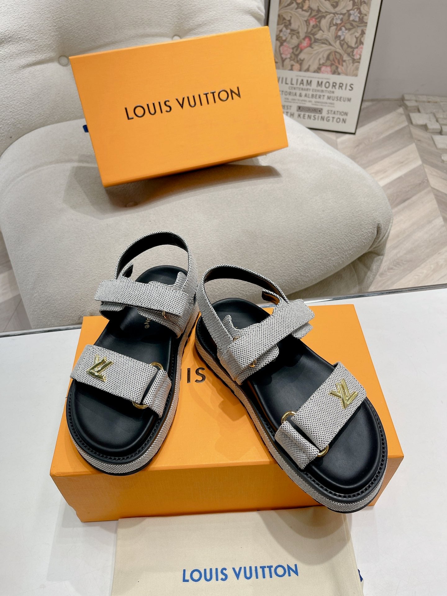 LuxluxHouse Best Quality Women Shoes Louis Vuitton