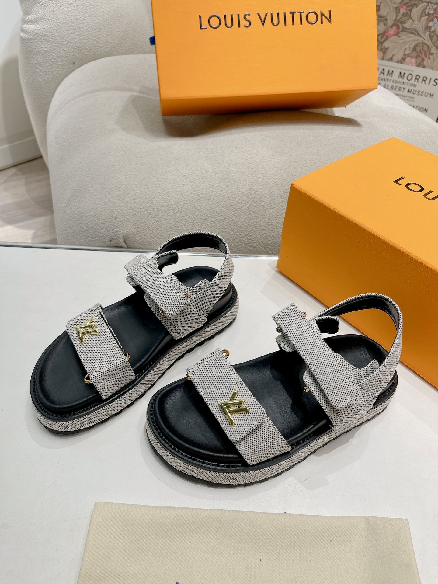 LuxluxHouse Best Quality Women Shoes Louis Vuitton