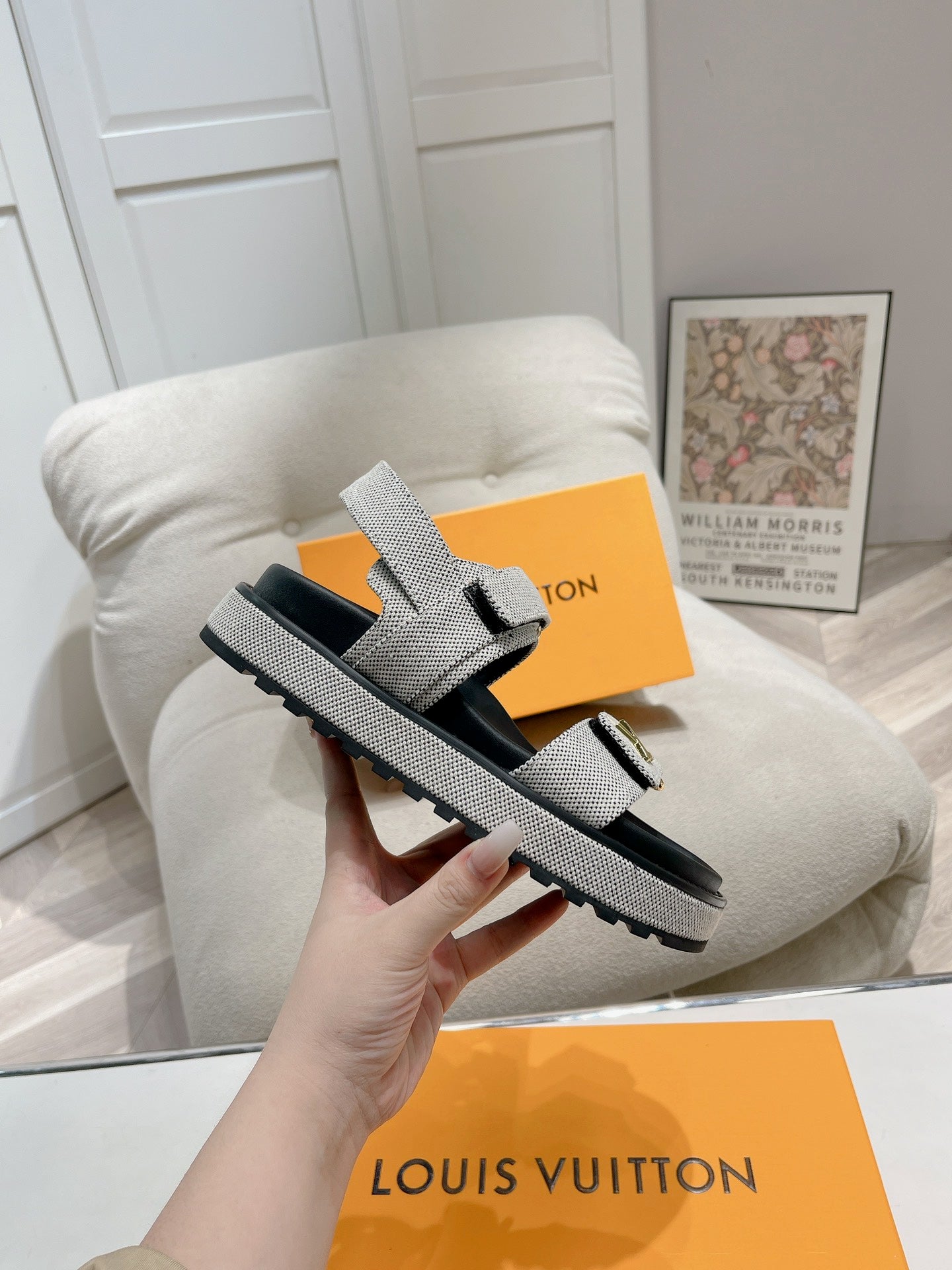 LuxluxHouse Best Quality Women Shoes Louis Vuitton