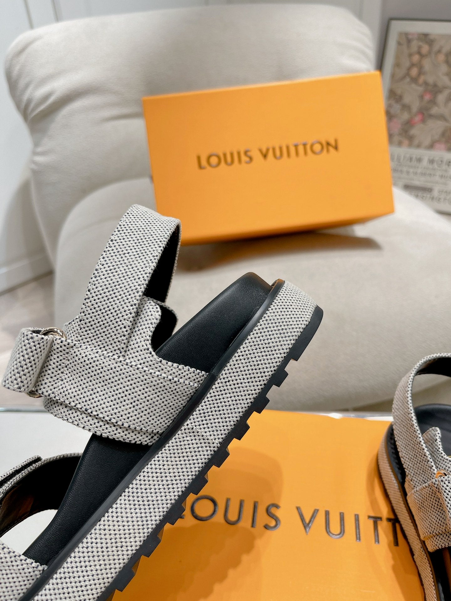 LuxluxHouse Best Quality Women Shoes Louis Vuitton